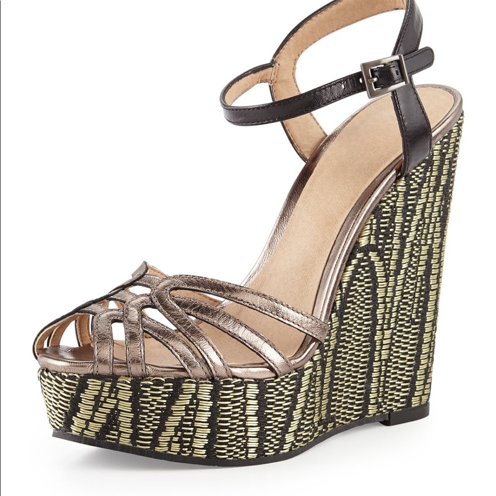Pella Moda Odell Metallic Wedge Sandal in Pewter
